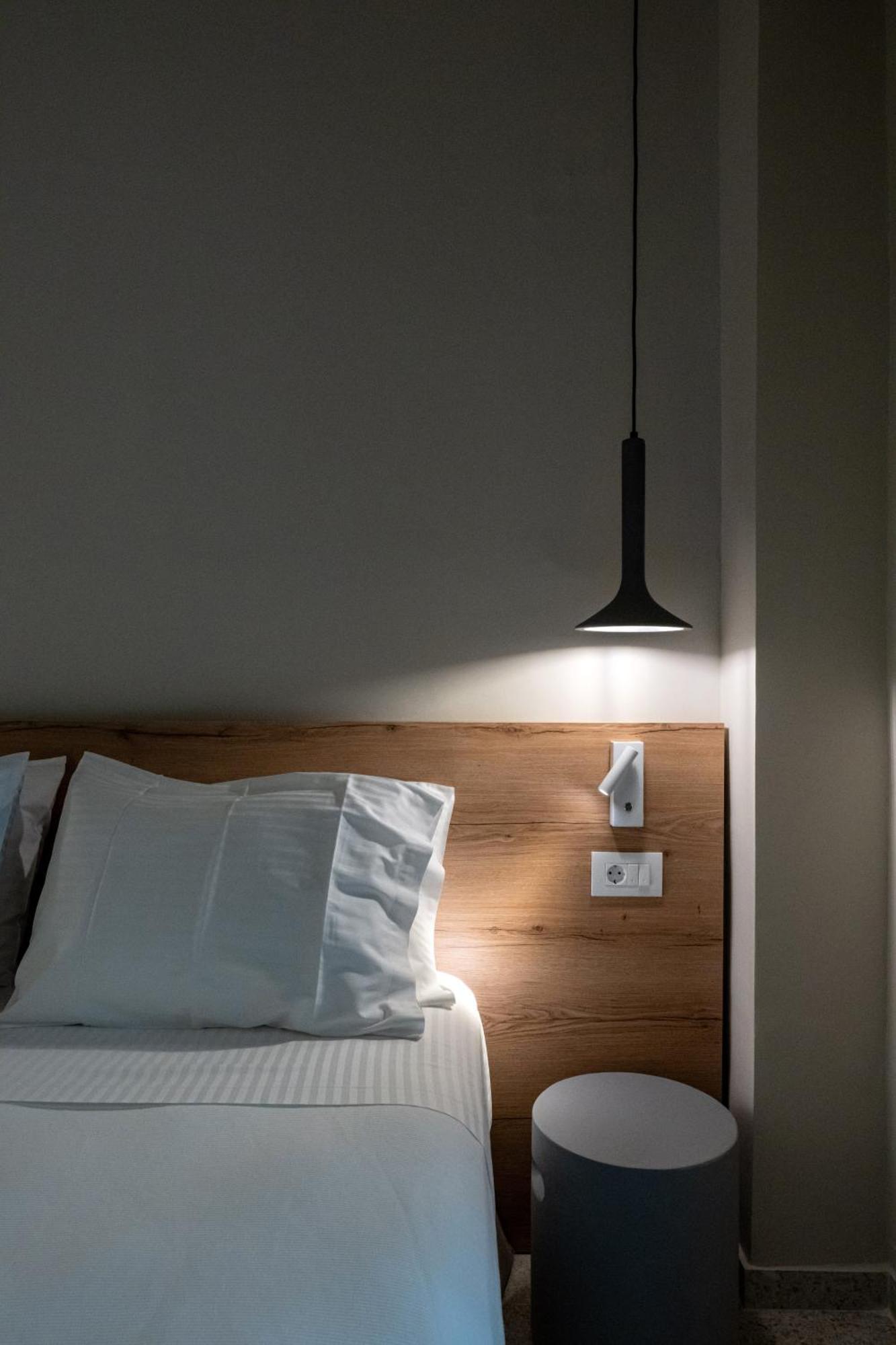 Asklipiou Cube - Kalamata Mediterranean Suites Ngoại thất bức ảnh