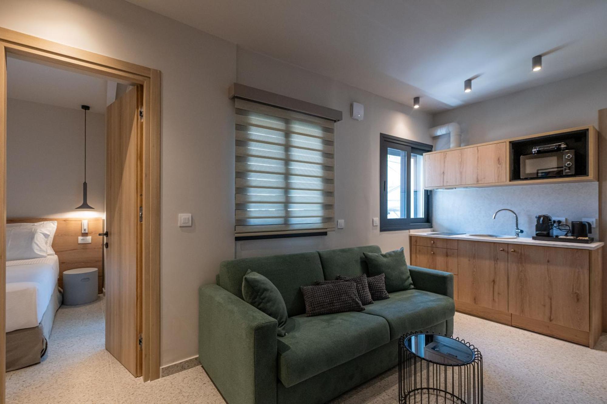 Asklipiou Cube - Kalamata Mediterranean Suites Ngoại thất bức ảnh