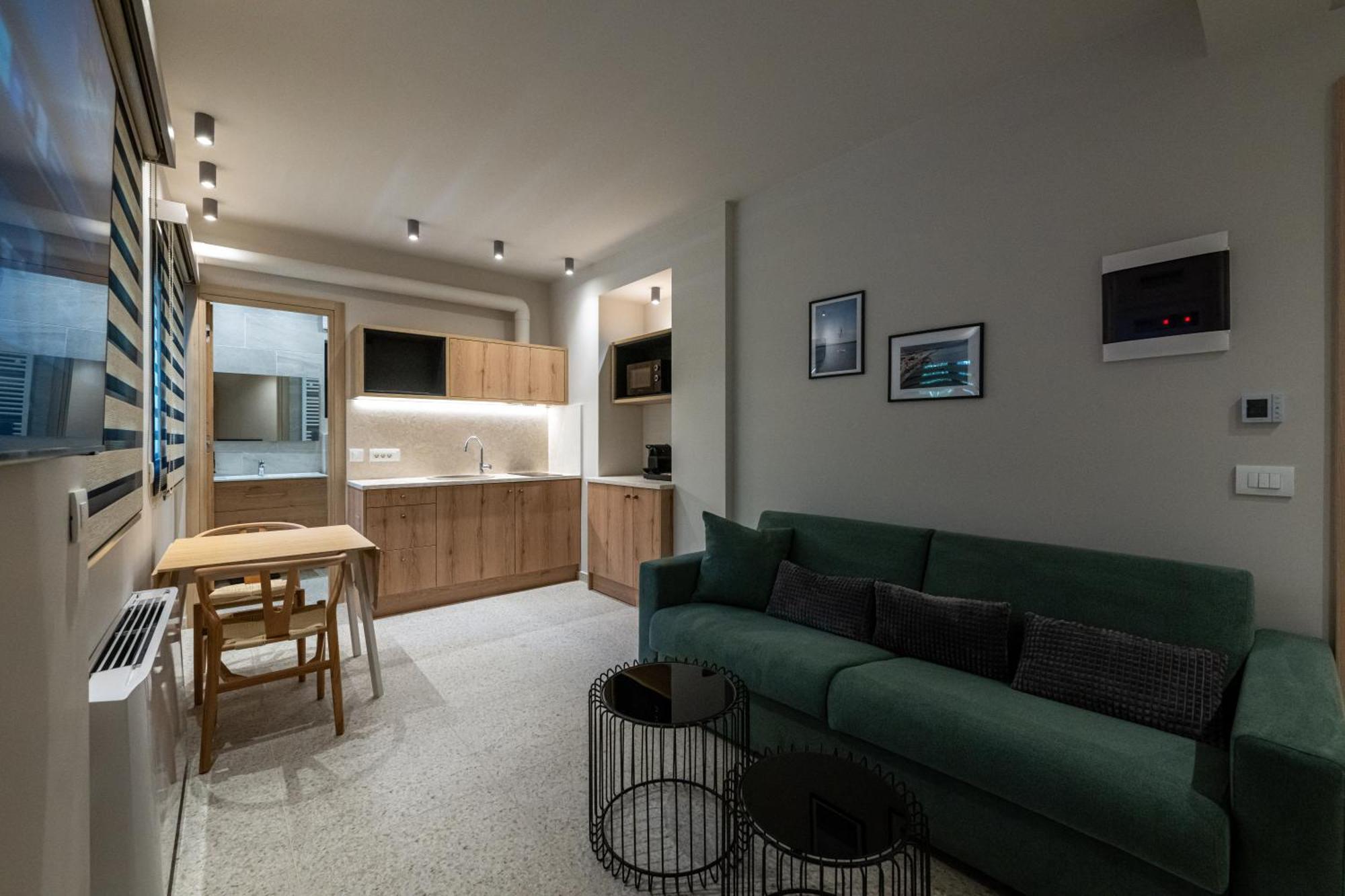 Asklipiou Cube - Kalamata Mediterranean Suites Ngoại thất bức ảnh