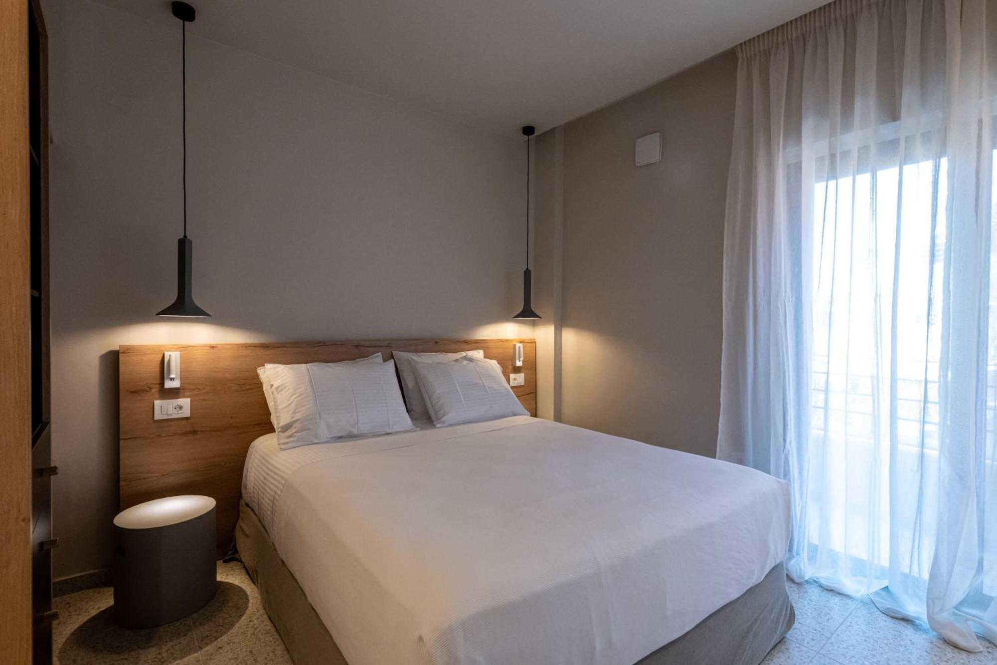 Asklipiou Cube - Kalamata Mediterranean Suites Ngoại thất bức ảnh