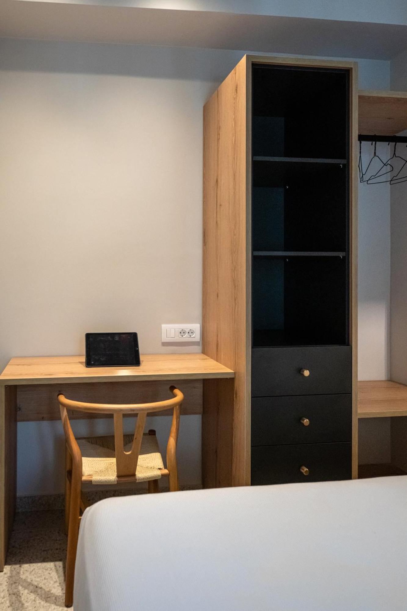 Asklipiou Cube - Kalamata Mediterranean Suites Ngoại thất bức ảnh