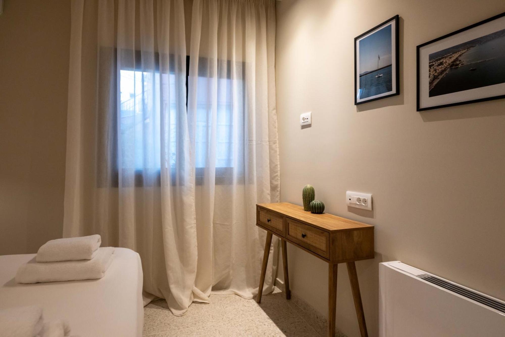 Asklipiou Cube - Kalamata Mediterranean Suites Ngoại thất bức ảnh