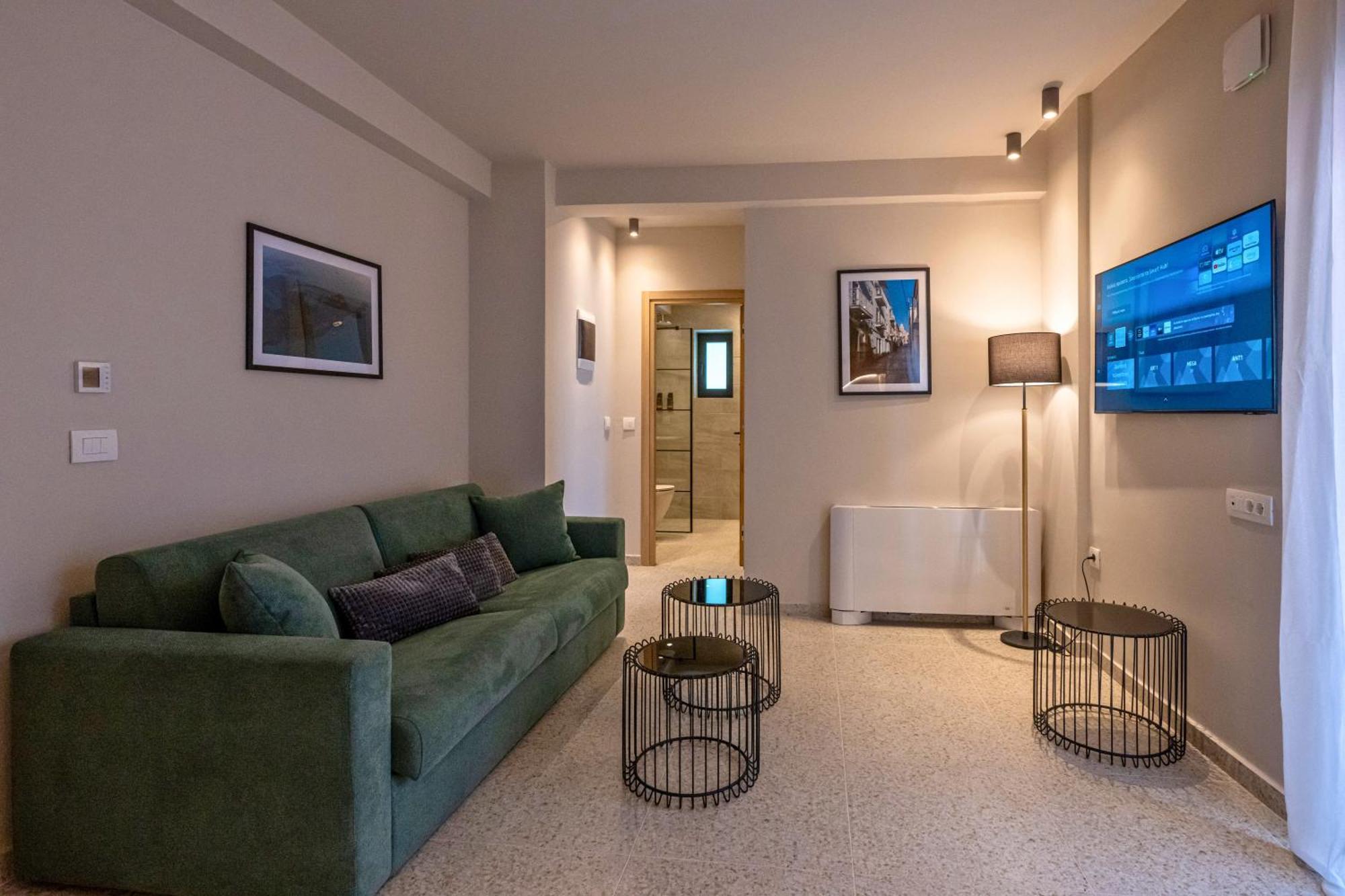 Asklipiou Cube - Kalamata Mediterranean Suites Ngoại thất bức ảnh