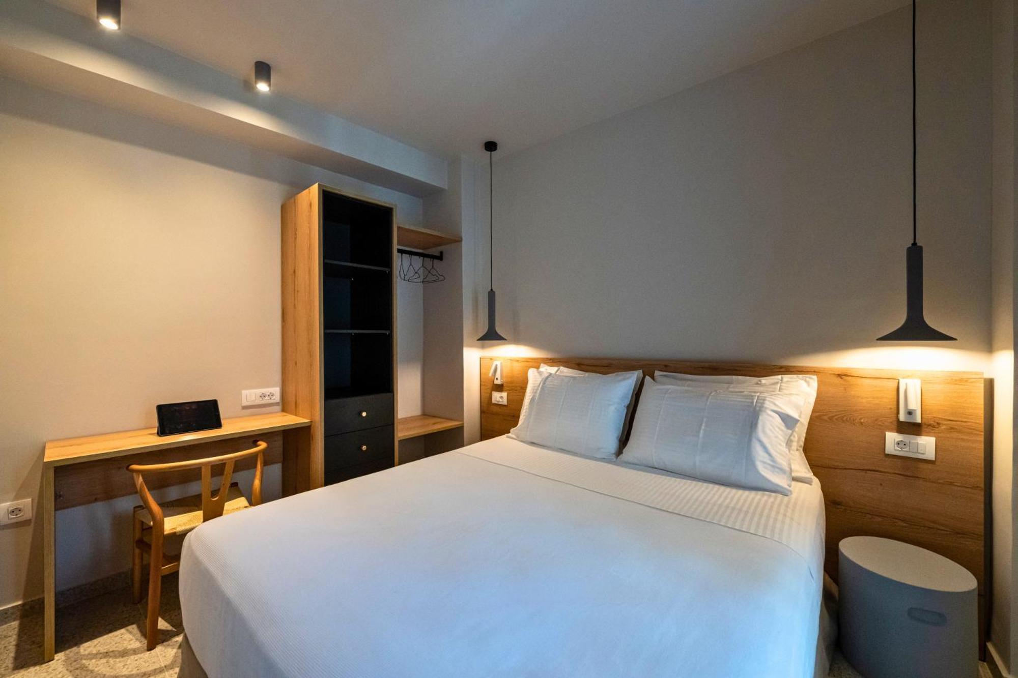 Asklipiou Cube - Kalamata Mediterranean Suites Ngoại thất bức ảnh