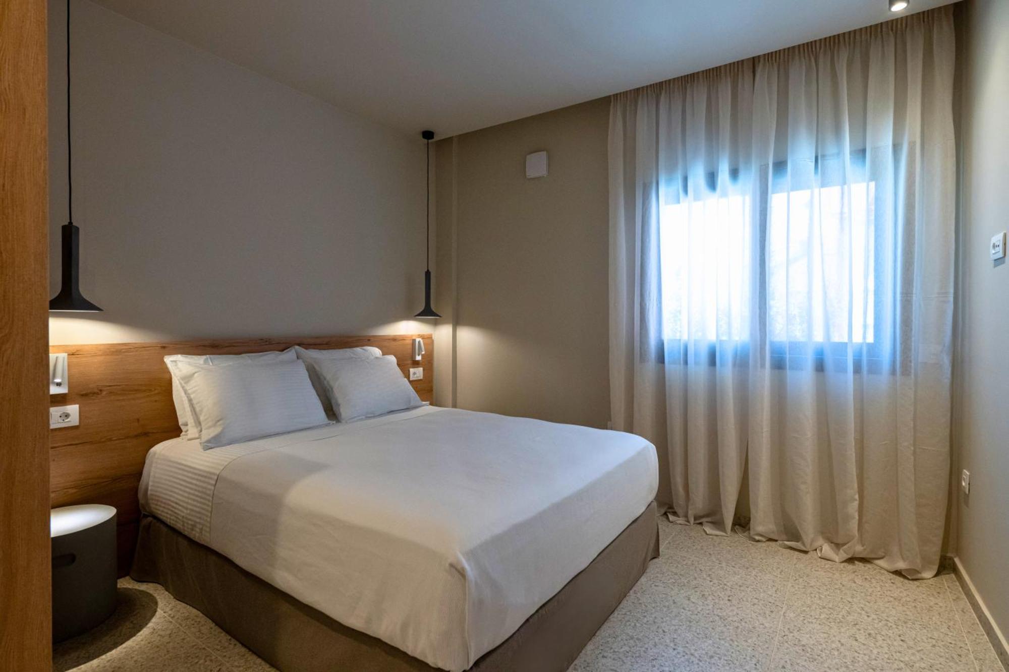 Asklipiou Cube - Kalamata Mediterranean Suites Ngoại thất bức ảnh